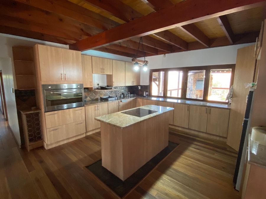 5 Bedroom Property for Sale in Waterkloof A H North West